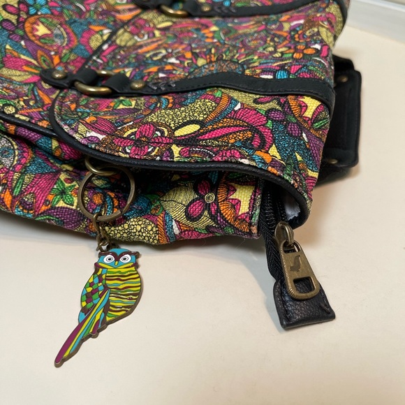 Sakroots Artsy Birdy Owl Convertible Daytrip Campus Backpack Colorful Like New - Picture 4 of 8